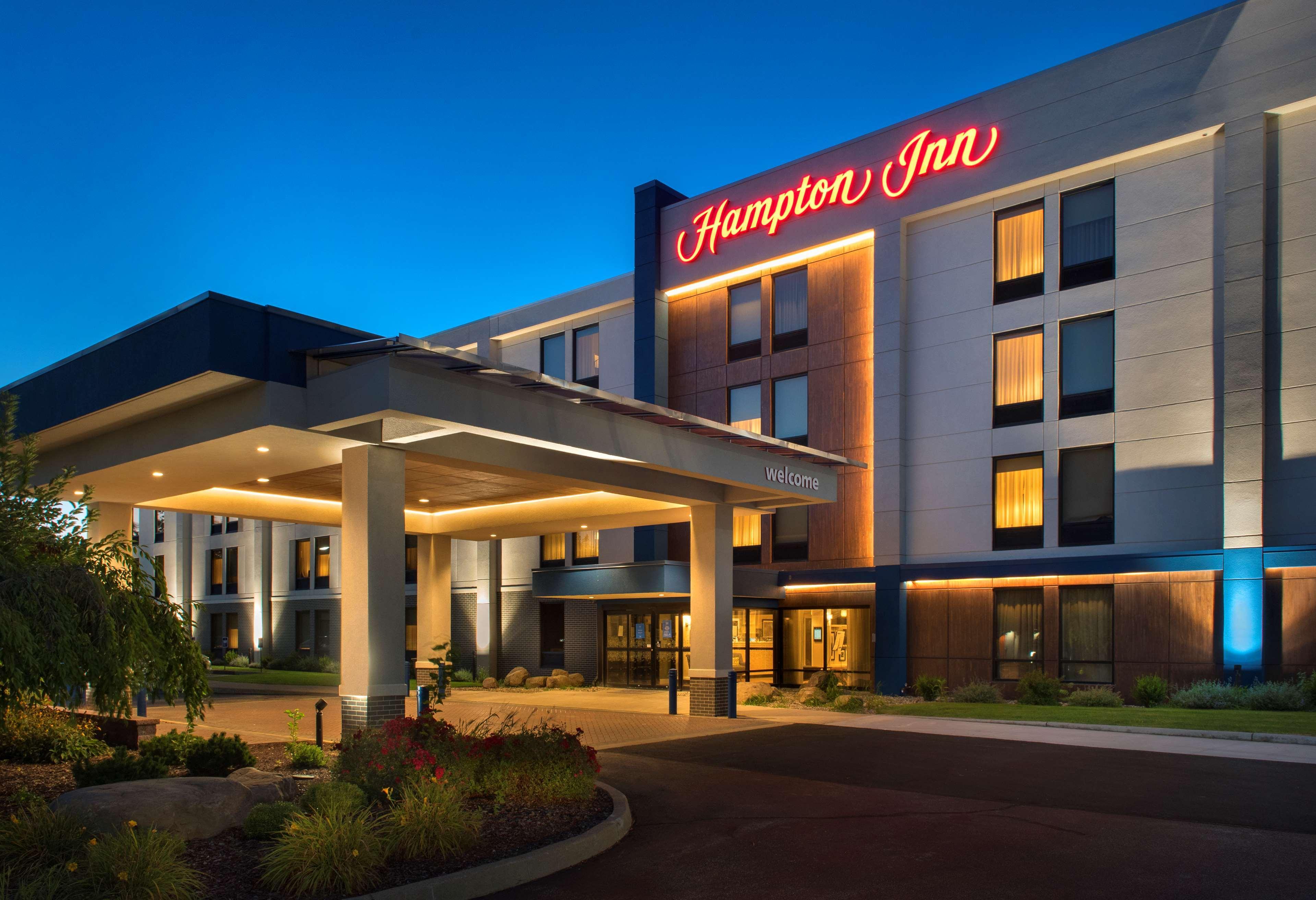 Hampton Inn Middletown Bagian luar foto