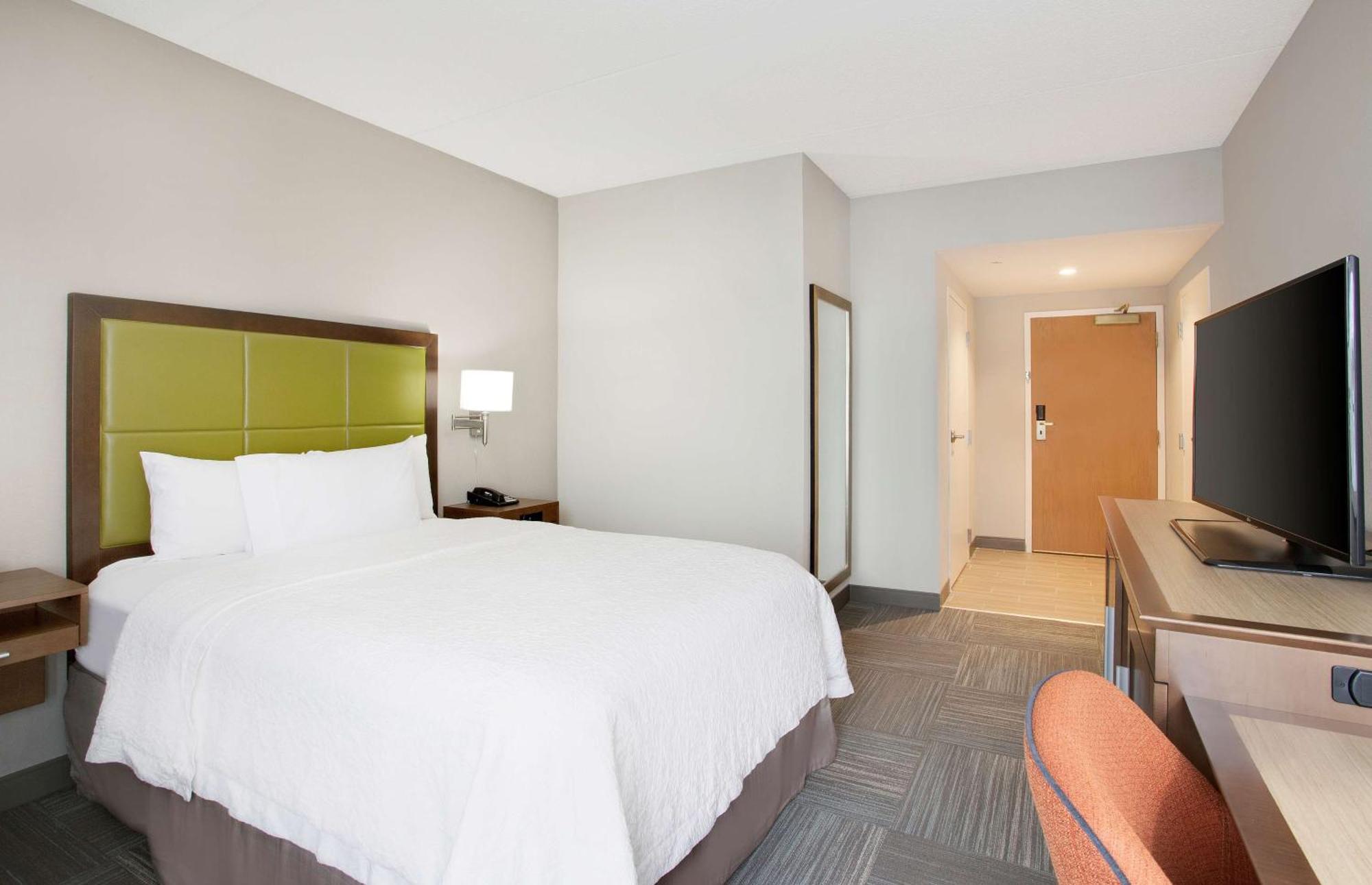 Hampton Inn Middletown Bagian luar foto