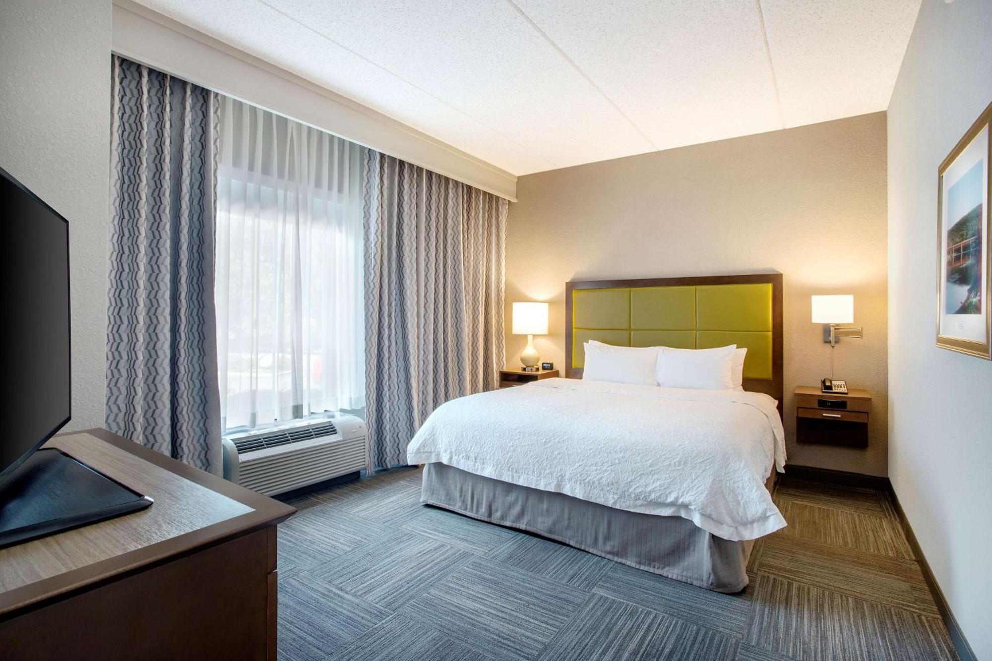 Hampton Inn Middletown Bagian luar foto