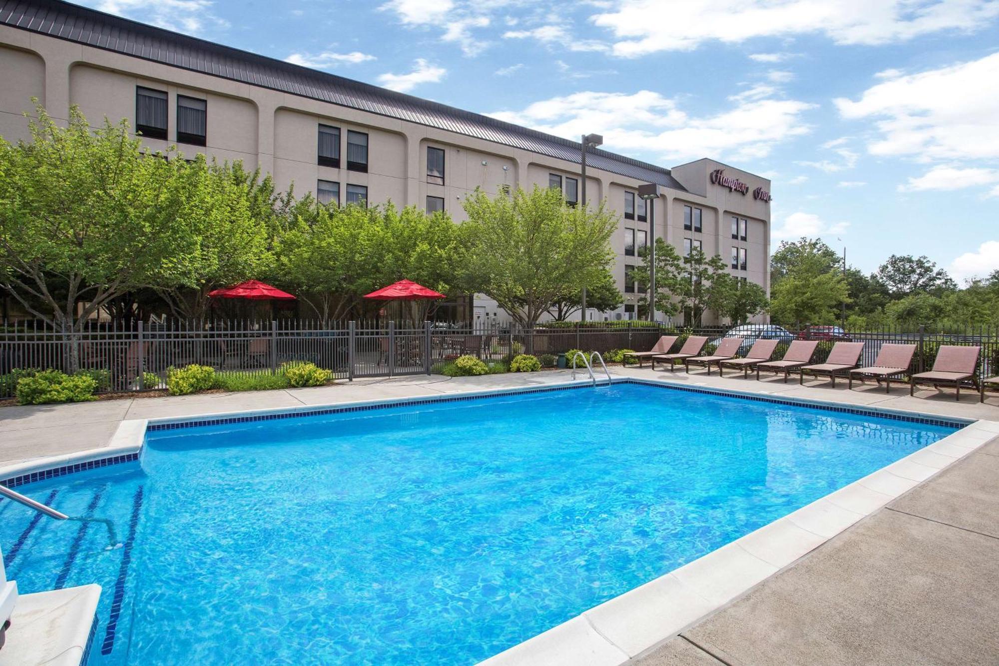 Hampton Inn Middletown Bagian luar foto