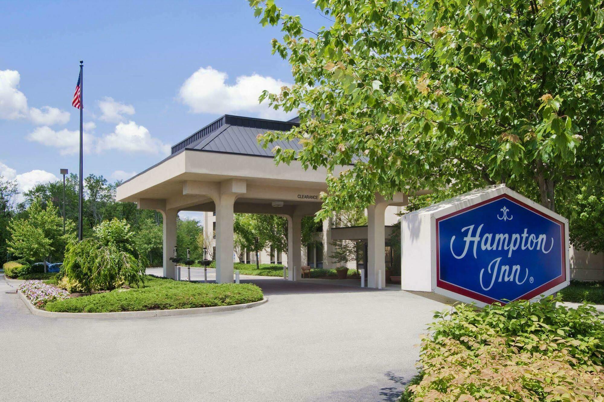 Hampton Inn Middletown Bagian luar foto
